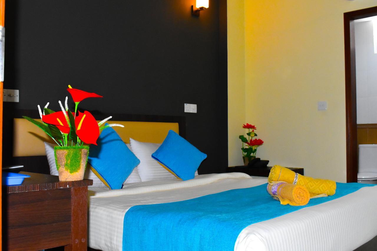 Seasunbeach Hotel Maldives Hulhumalé Extérieur photo