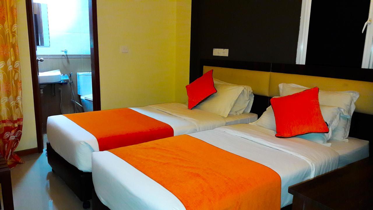 Seasunbeach Hotel Maldives Hulhumalé Extérieur photo