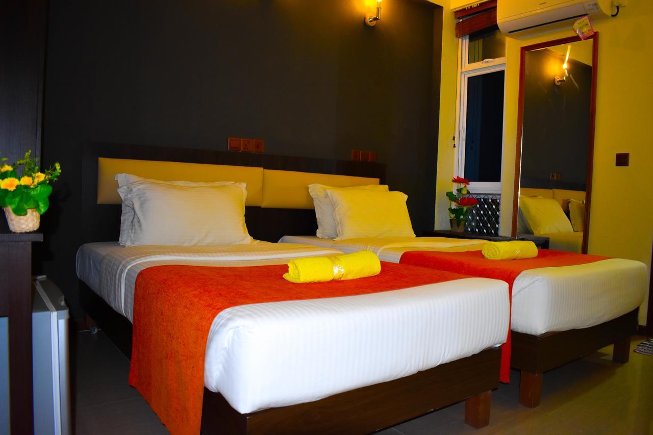 Seasunbeach Hotel Maldives Hulhumalé Extérieur photo