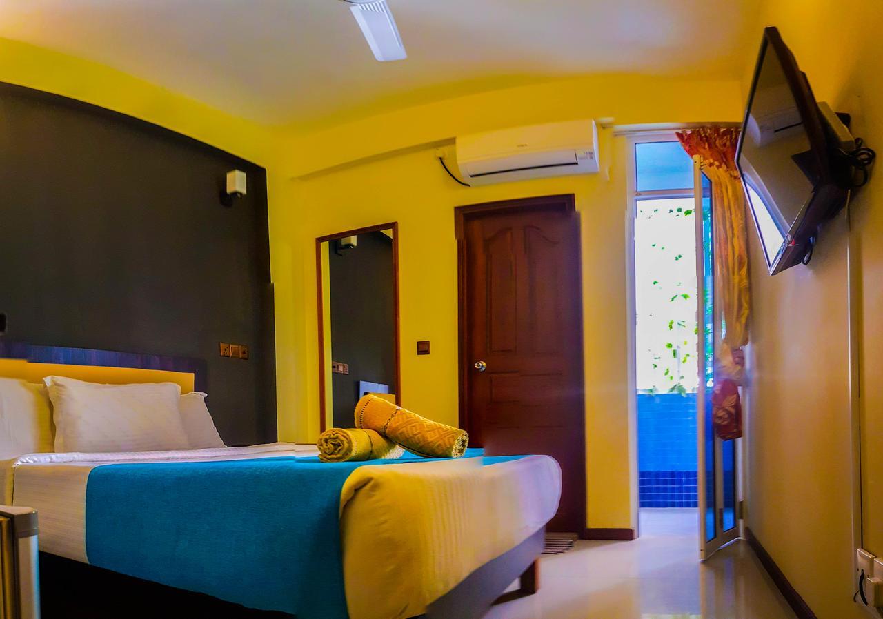 Seasunbeach Hotel Maldives Hulhumalé Extérieur photo